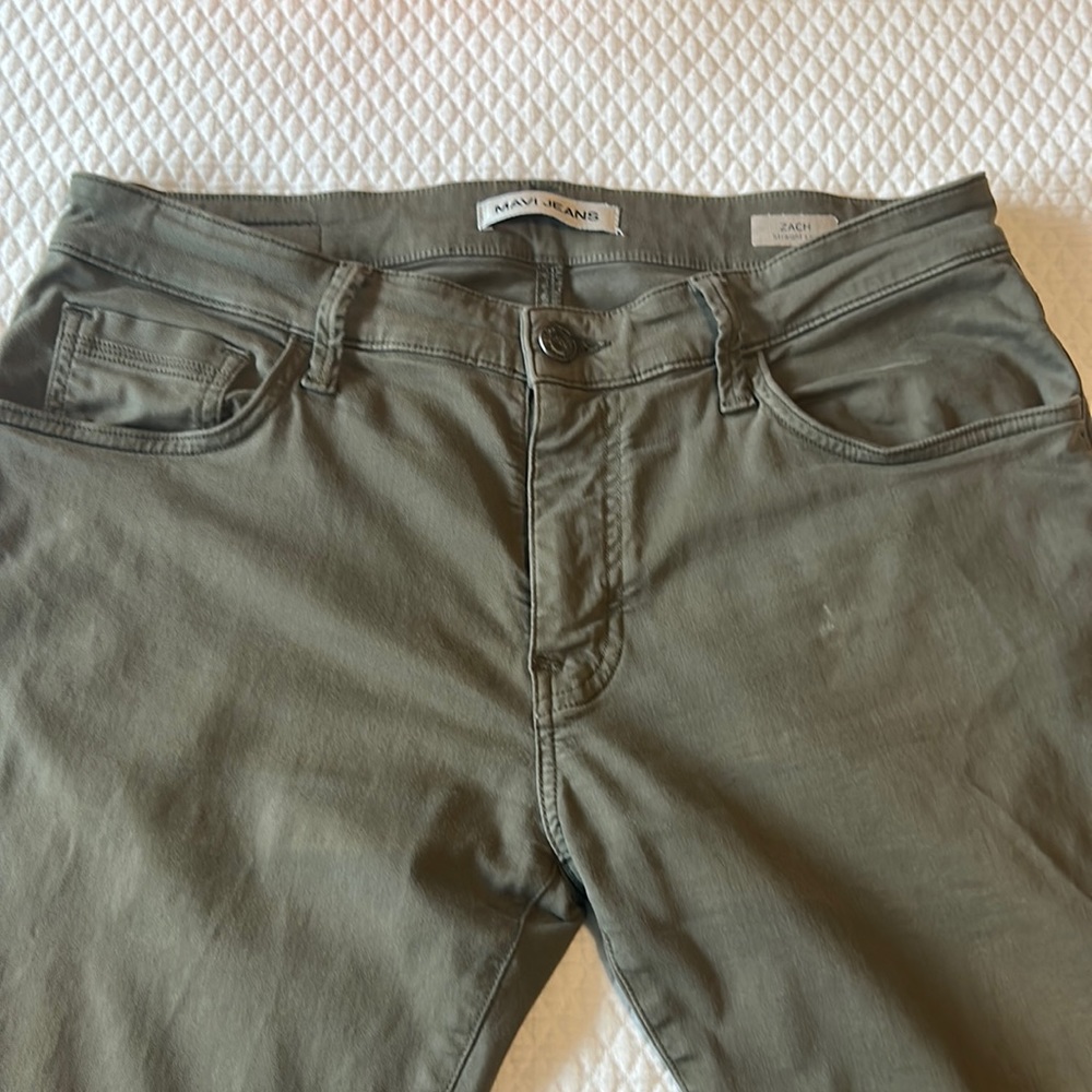Men’s Mavi Jeans Zach straight leg jeans pants in 34x30 green